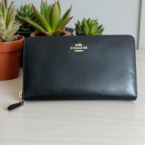 Coach Black Leather Extra Large Zip-Around Wallet